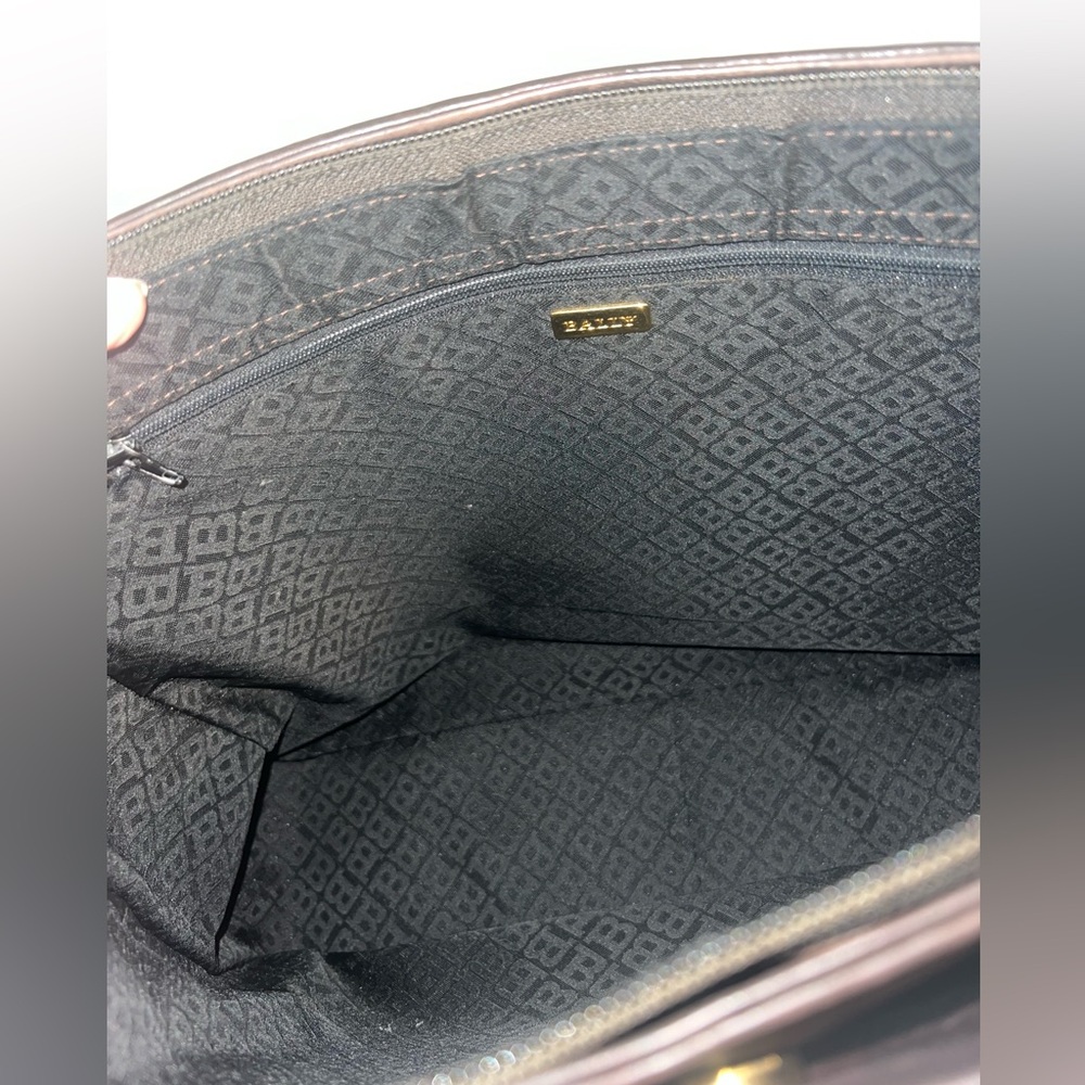 Authentic Bally Leather Shoulder Bag - Picture 9 of 15